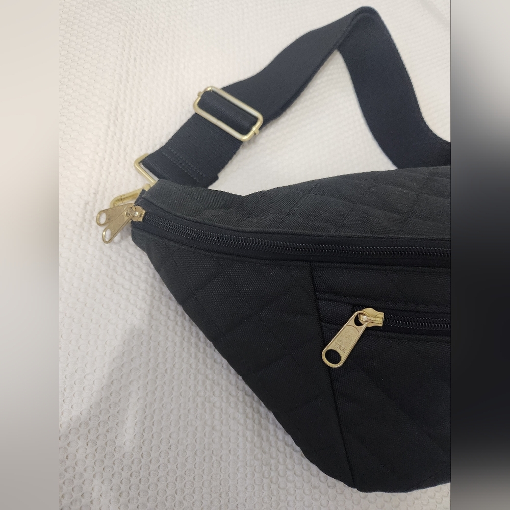 Canvelle Oversized Black Quilted Fanny Pack Crossbody Bag - Picture 7 of 8